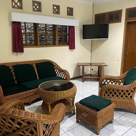 Hotel Puspa Sari Ciater Extérieur photo