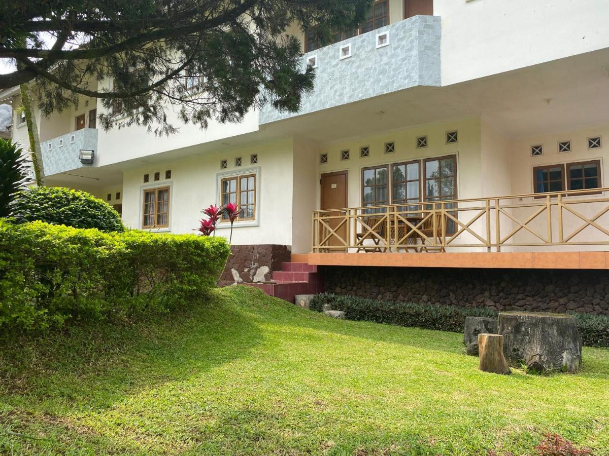 Hotel Puspa Sari Ciater Extérieur photo
