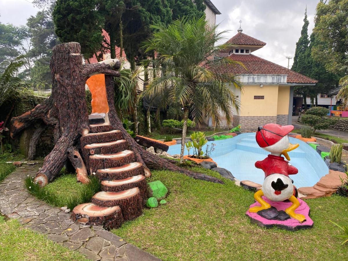 Hotel Puspa Sari Ciater Extérieur photo