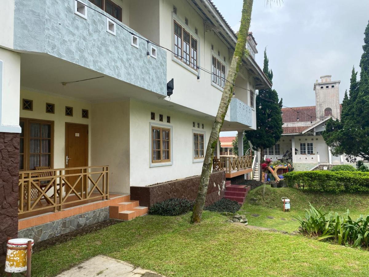 Hotel Puspa Sari Ciater Extérieur photo