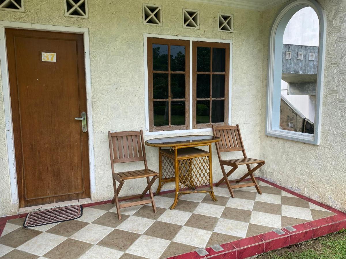 Hotel Puspa Sari Ciater Extérieur photo