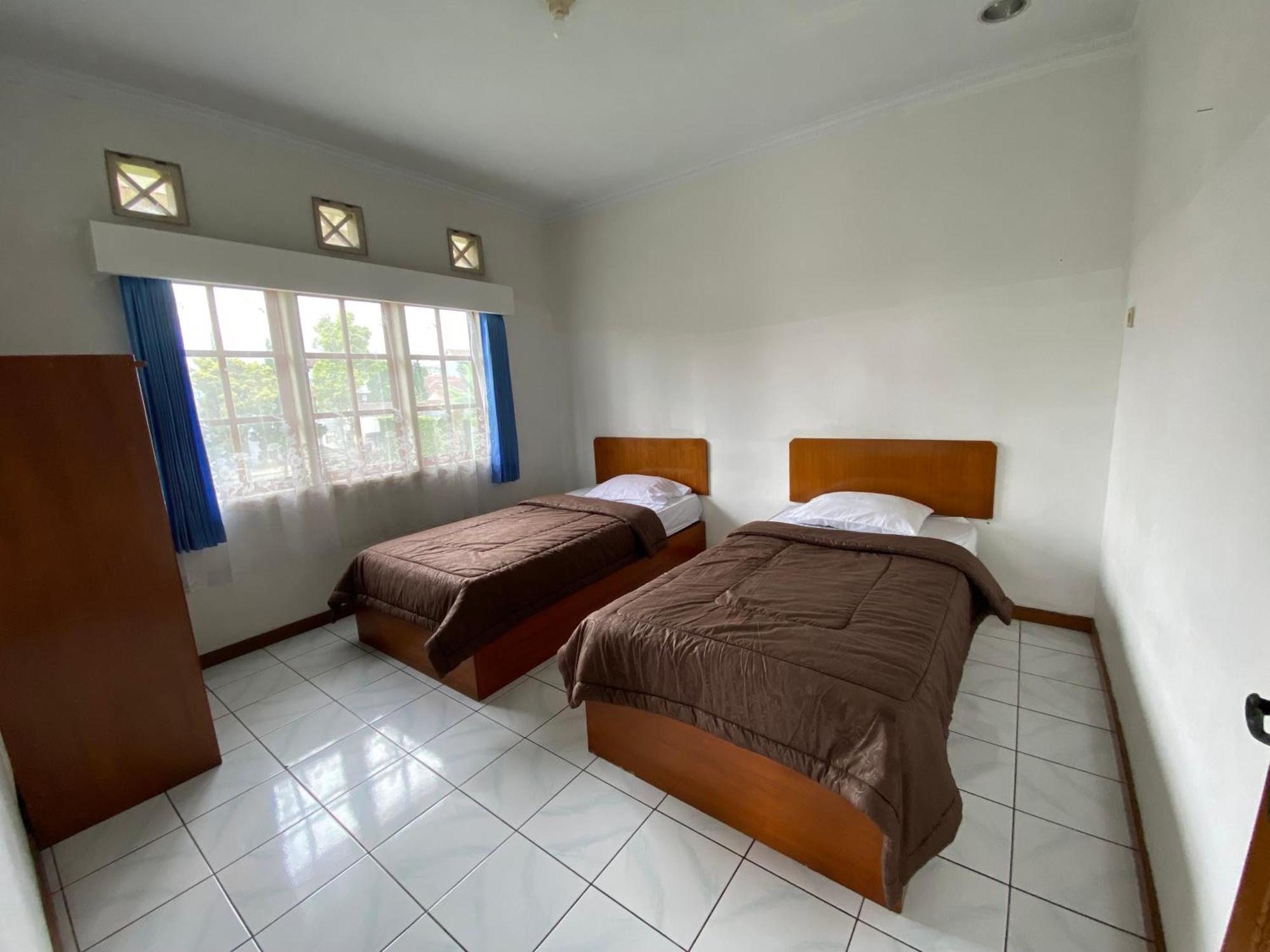 Hotel Puspa Sari Ciater Extérieur photo